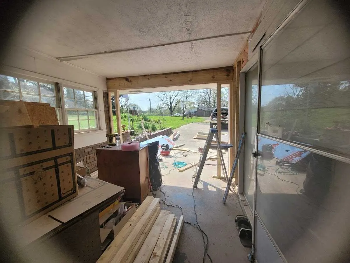 Air movers and dehumidifier for Water Mitigation Services in Washington